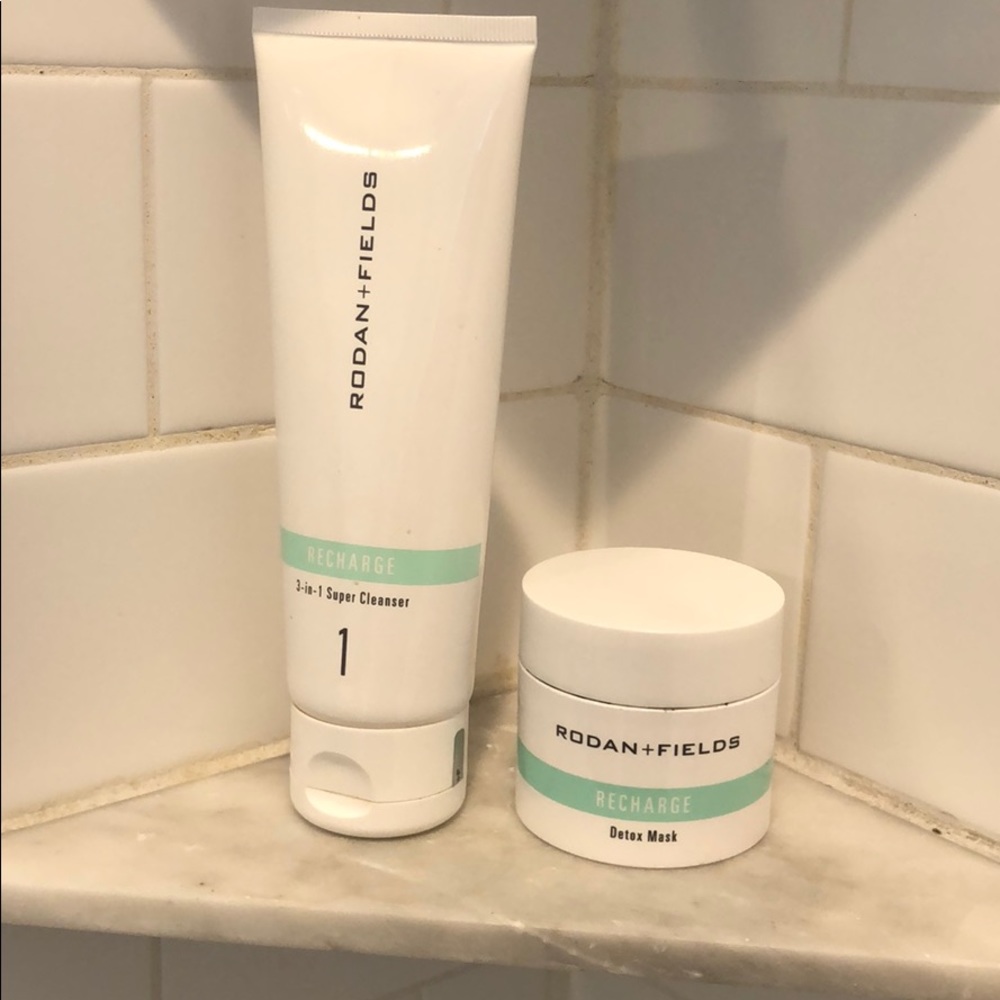 RODAN AND FIELDS recharge cleanser